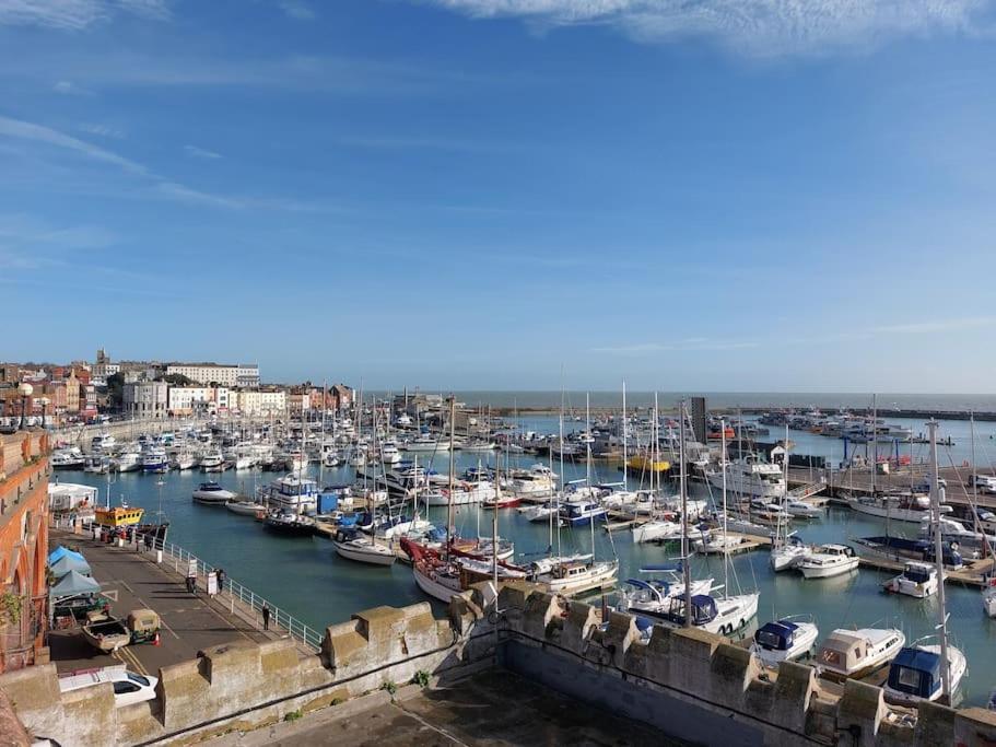Clifftop Mews - Westcliff - - Pet Friendly! *