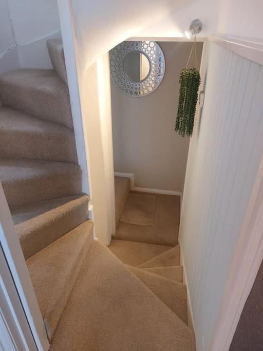 Clifftop Mews - Westcliff - - Pet Friendly! Holiday home *